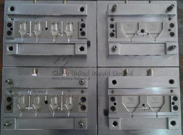 Plastic injection mould for Charger